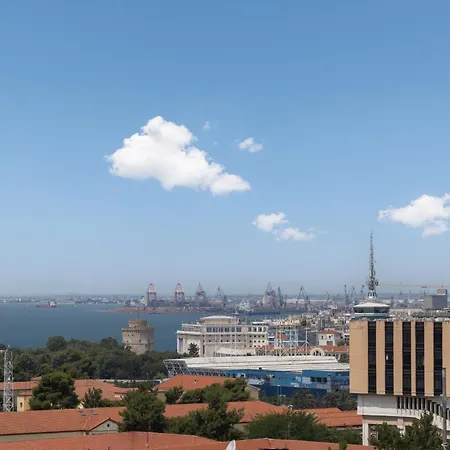 Skyline Luxury With Stunning Terrace #free Parking# By Binobi!