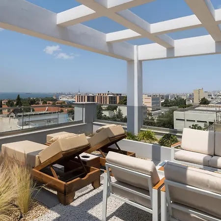 Skyline Luxury With Stunning Terrace #free Parking# By Binobi! *