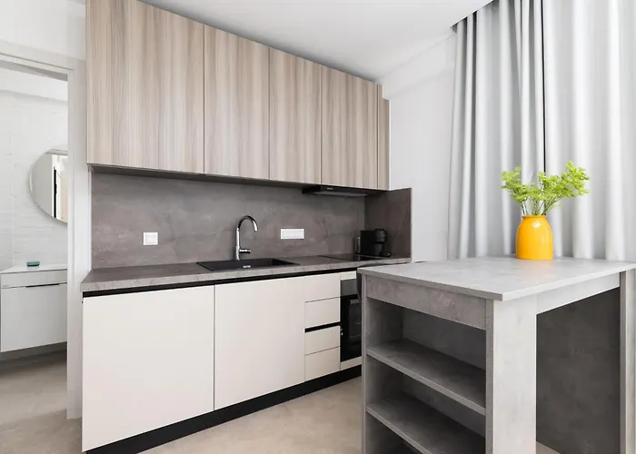 아파트 Skyline 360 Luxury With Stunning Terrace #free Parking# By Binobi! *