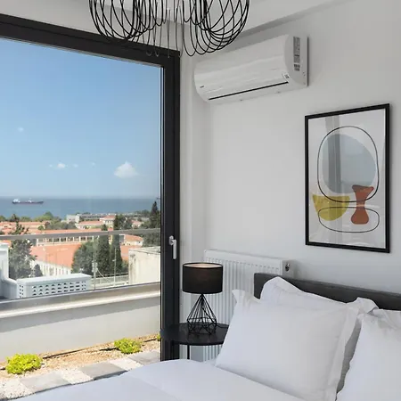 Skyline 360 Luxury With Stunning Terrace #free Parking# By Binobi! *