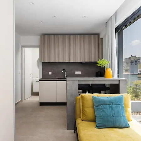 Skyline Luxury With Stunning Terrace #free Parking# By Binobi!