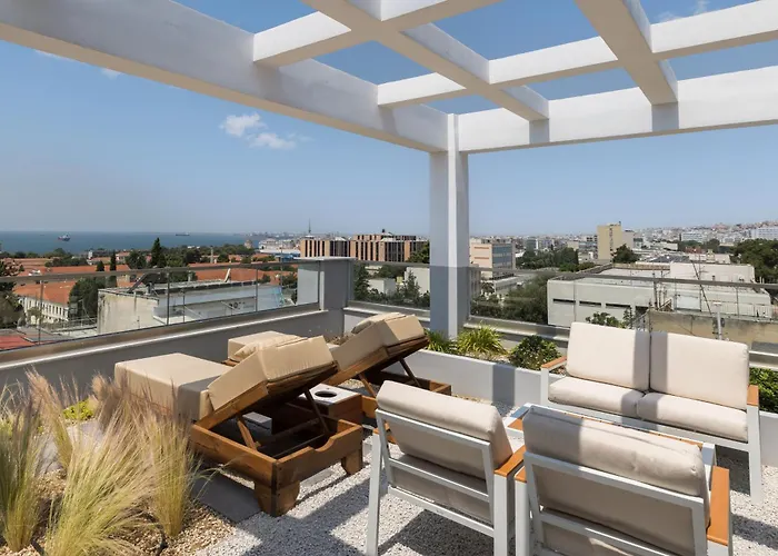 Skyline Luxury With Stunning Terrace #free Parking# By Binobi! *