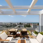 Διαμέρισμα Skyline 360 Luxury With Stunning Terrace #free Parking# By Binobi!