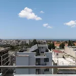 Skyline 360 Luxury With Stunning Terrace #free Parking# By Binobi! Διαμέρισμα